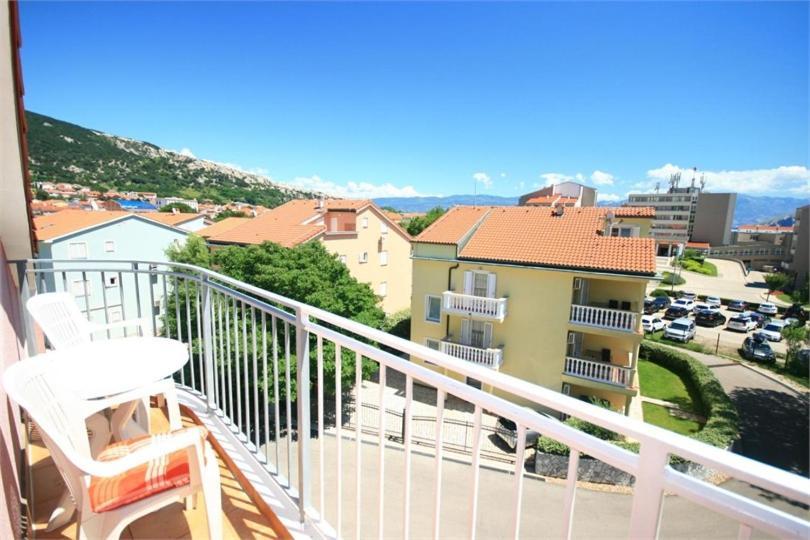Beautiful Apartment Lovorka 6 , Baska, Krk Buitenkant foto