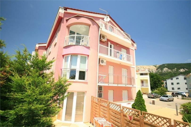 Beautiful Apartment Lovorka 6 , Baska, Krk Buitenkant foto
